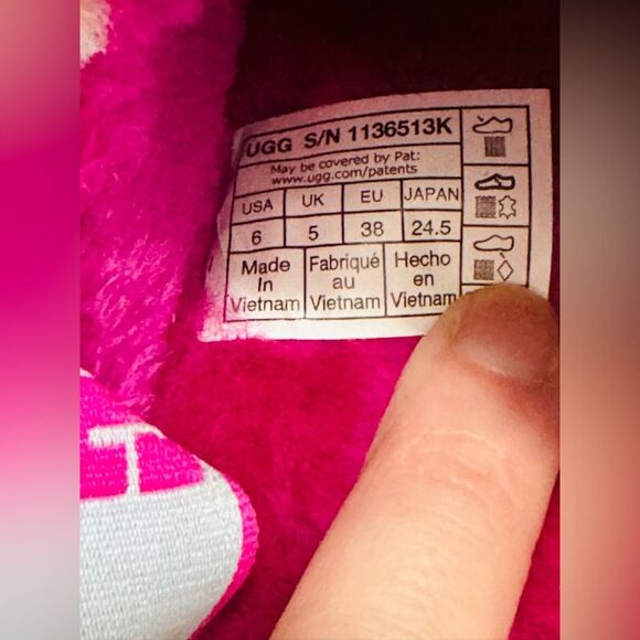 NWT UGG Fluff Yeah Pink Camopop Shearling Slippers Women’s Sz 6 - Picture 8 of 16